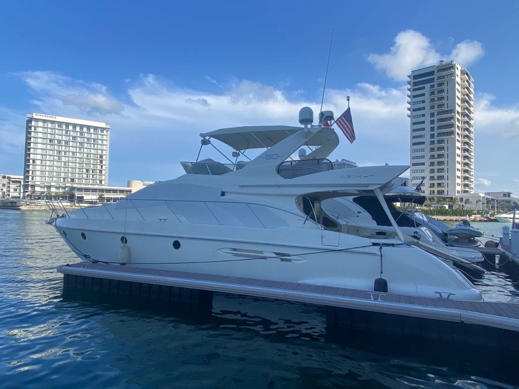 Boat rentals USA travelers Cancun