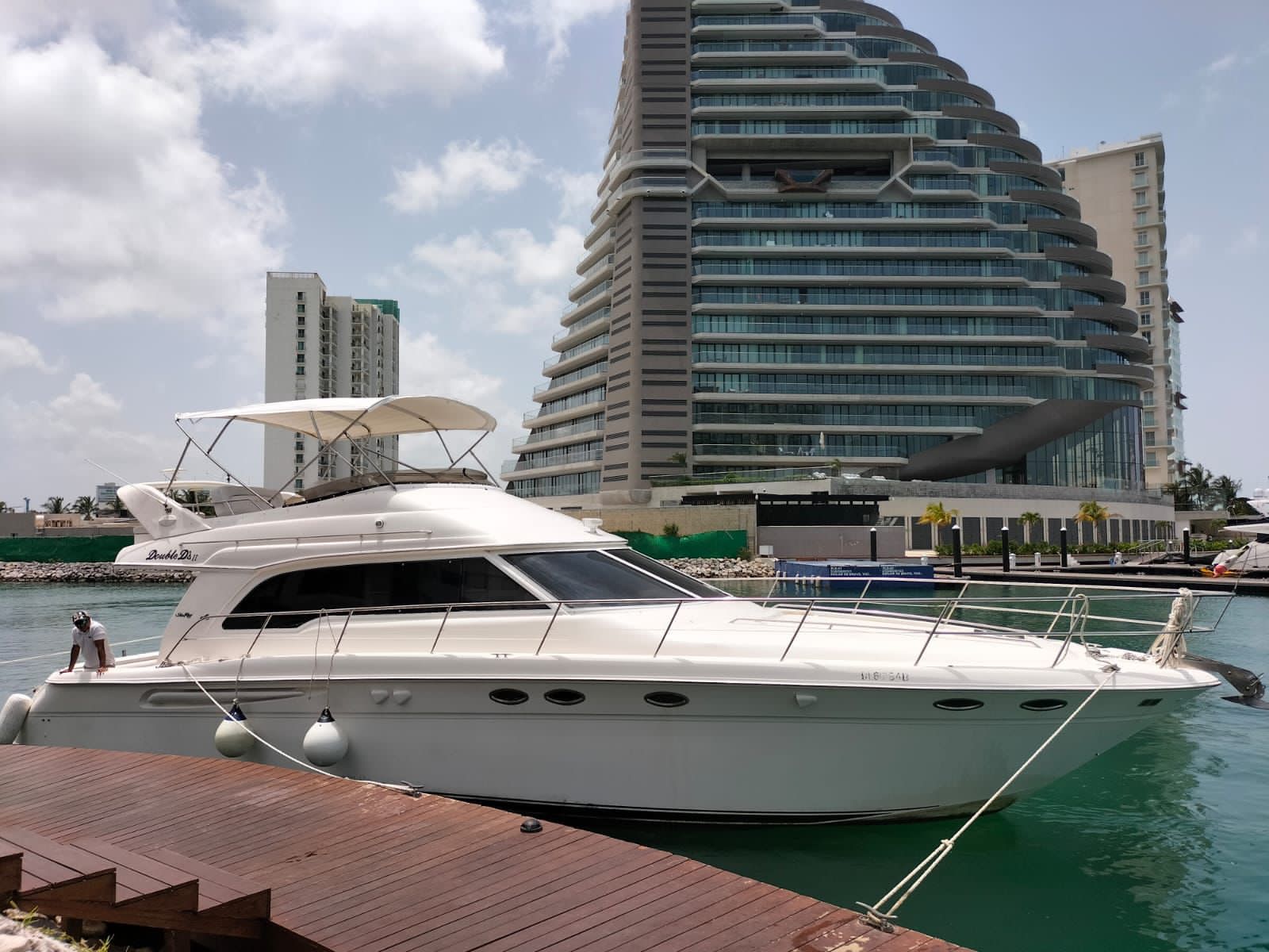 Yacht rentals USA travelers Cancun