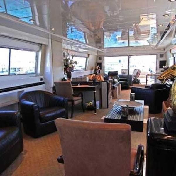 Group yacht charter USA travelers