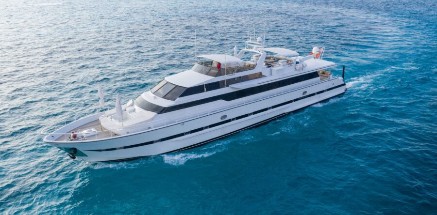 Best Time of Year to Book Cancun Boat Charter
