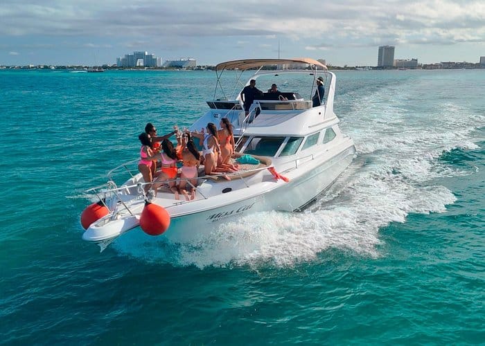 Half day vs full day Cancun yacht charters